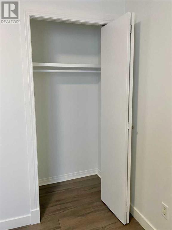 Single Family House for Sale in    Avenue SW Kingsland Calgary 