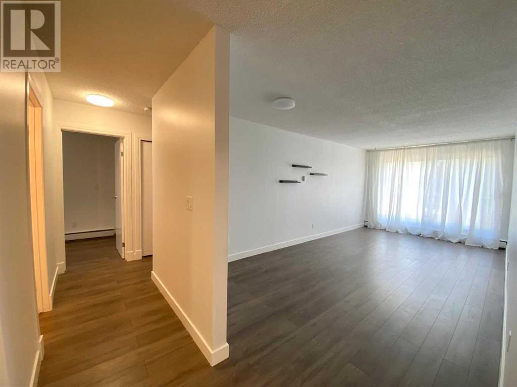 Single Family House for Sale in    Avenue SW Kingsland Calgary 
