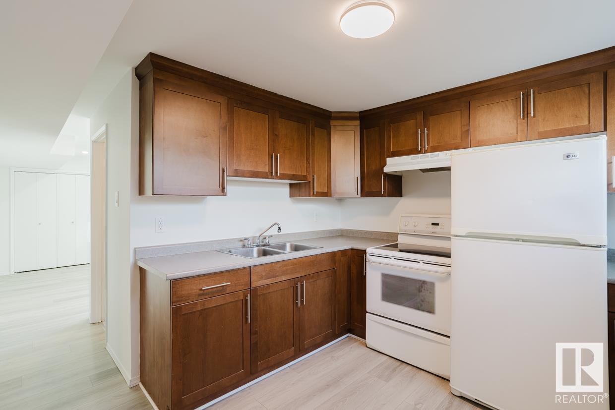 Single Family House Bungalow for Sale in   AV NW Edmonton 