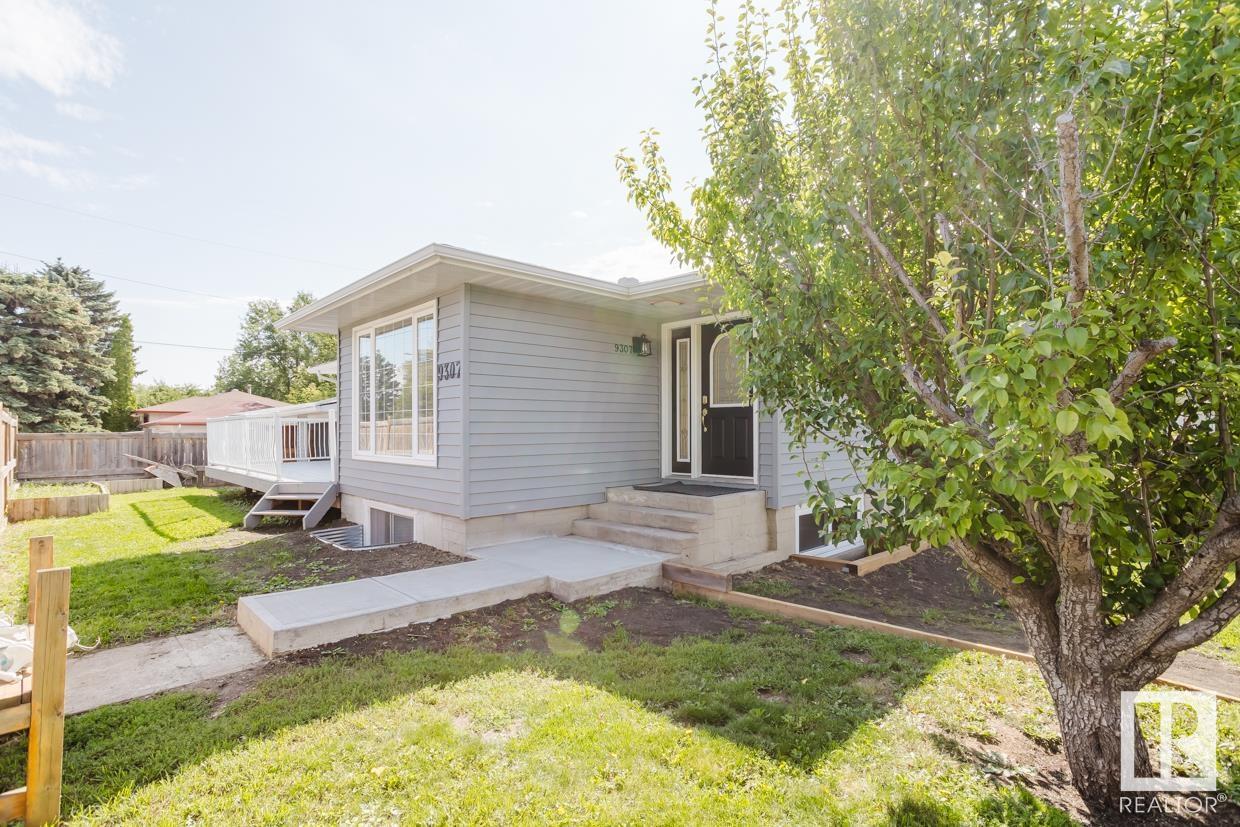 Single Family House Bungalow for Sale in   AV NW Edmonton 