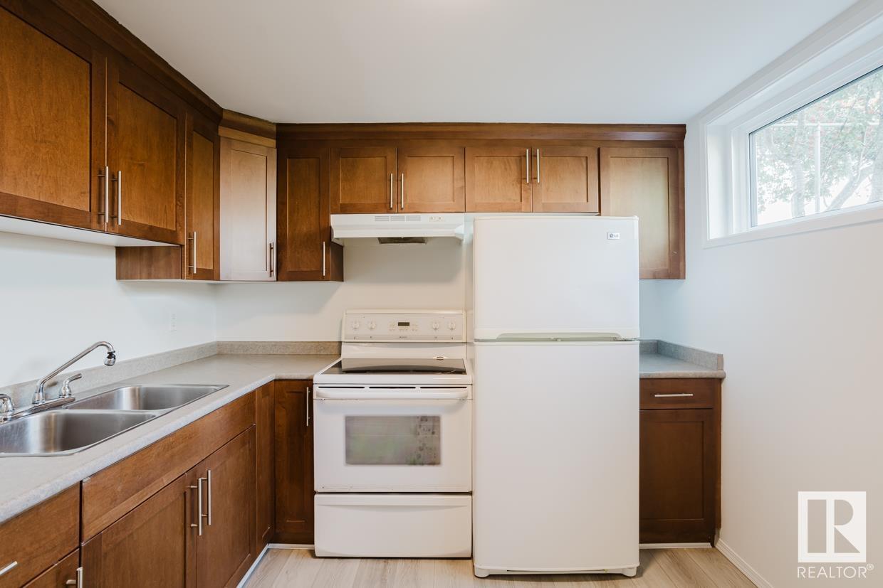 Single Family House Bungalow for Sale in   AV NW Edmonton 