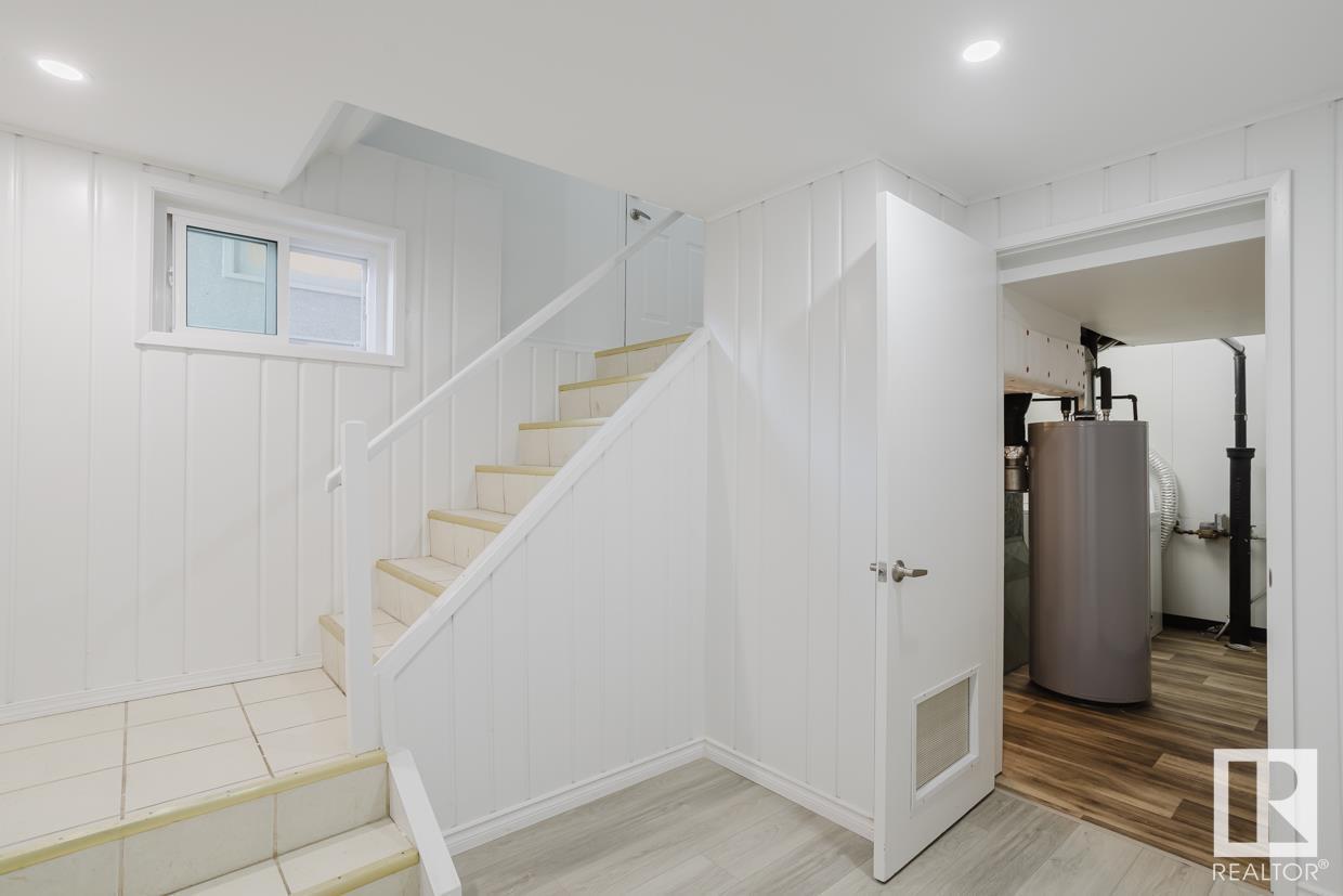 Single Family House Bungalow for Sale in   AV NW Edmonton 