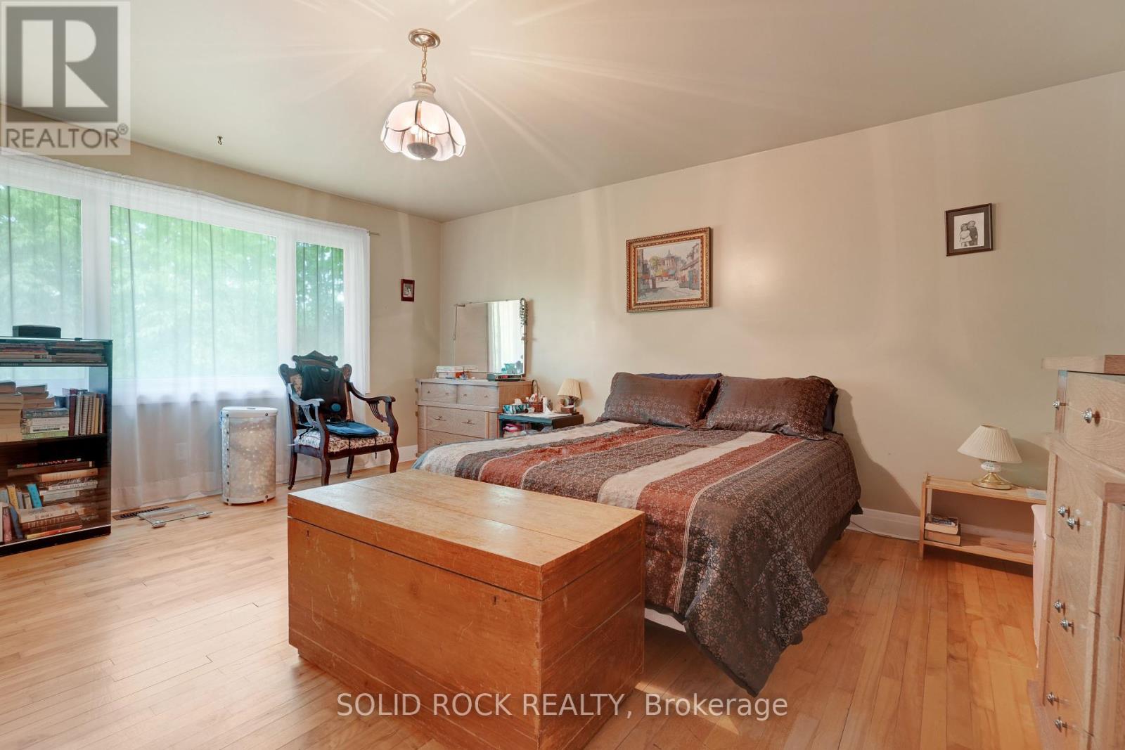 Photo 3 of 7725 Lawrence Street, Ottawa ON