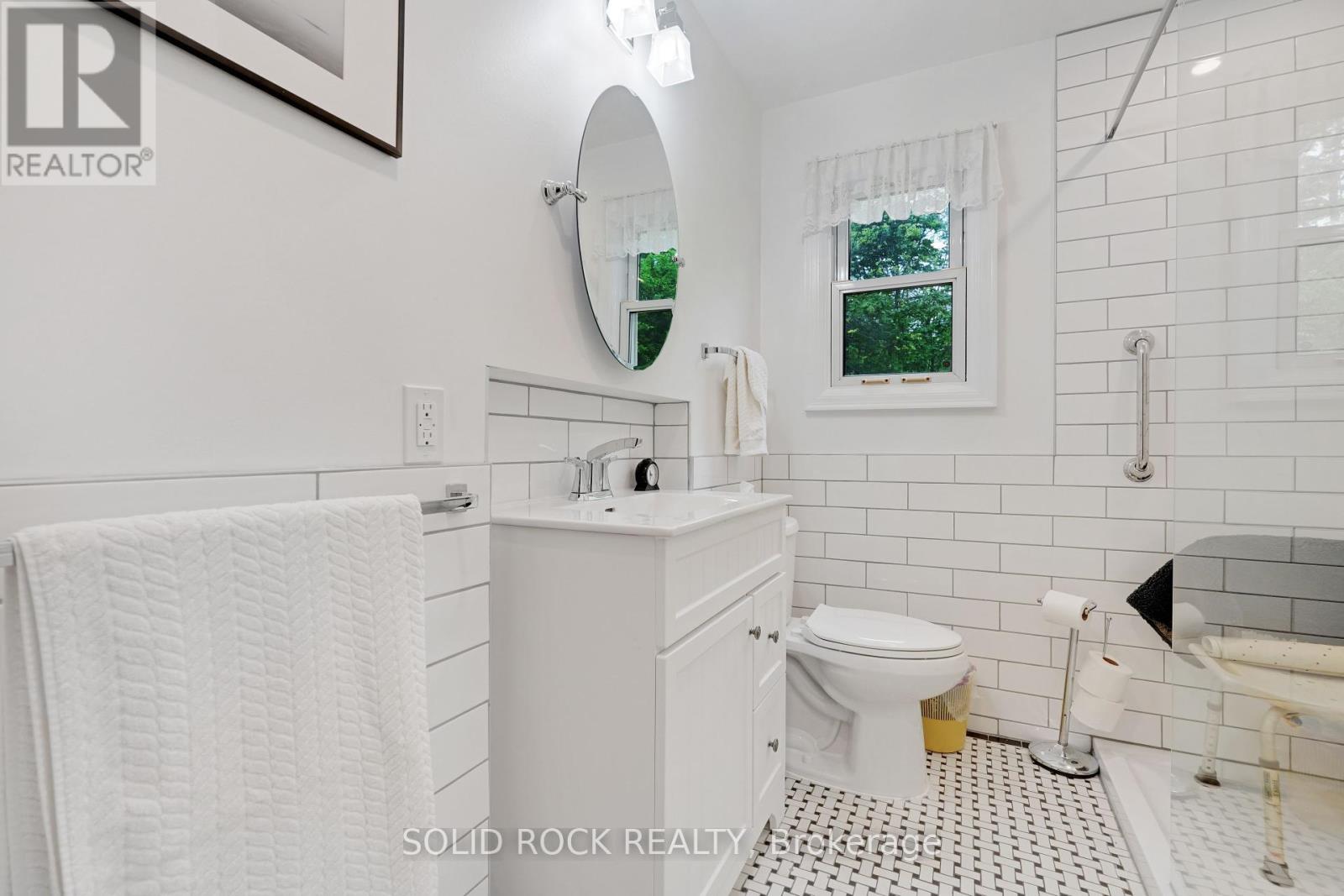 Photo 6 of 7725 Lawrence Street, Ottawa ON