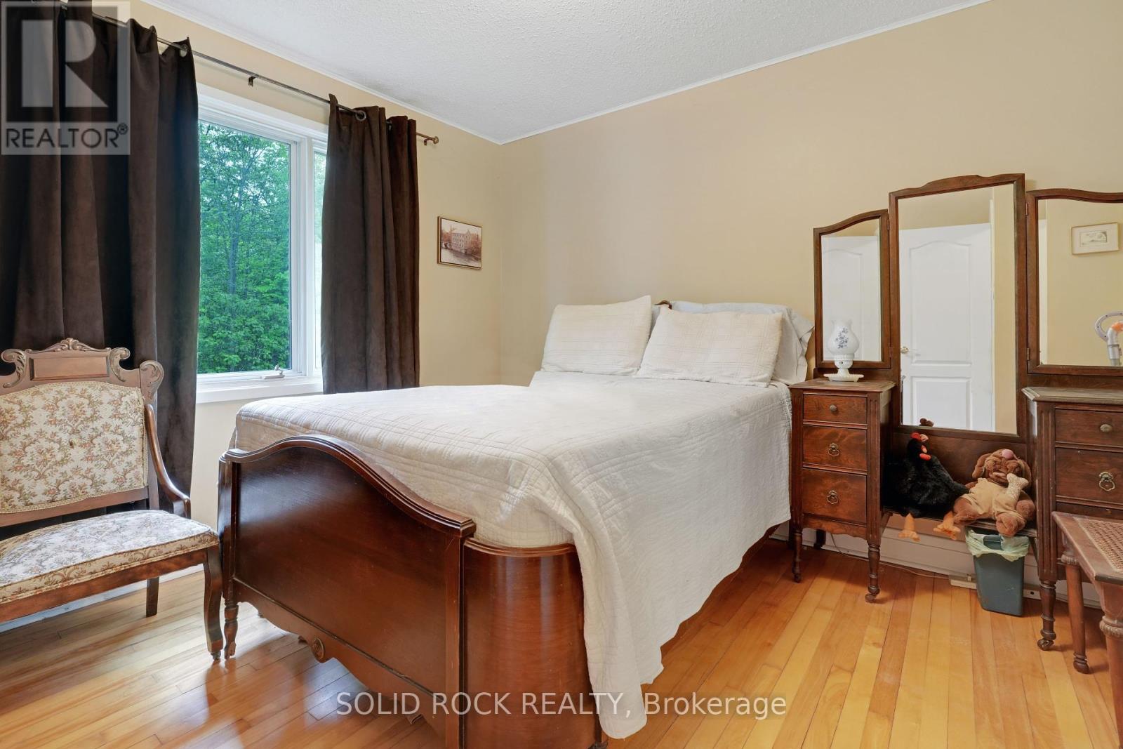 Photo 5 of 7725 Lawrence Street, Ottawa ON