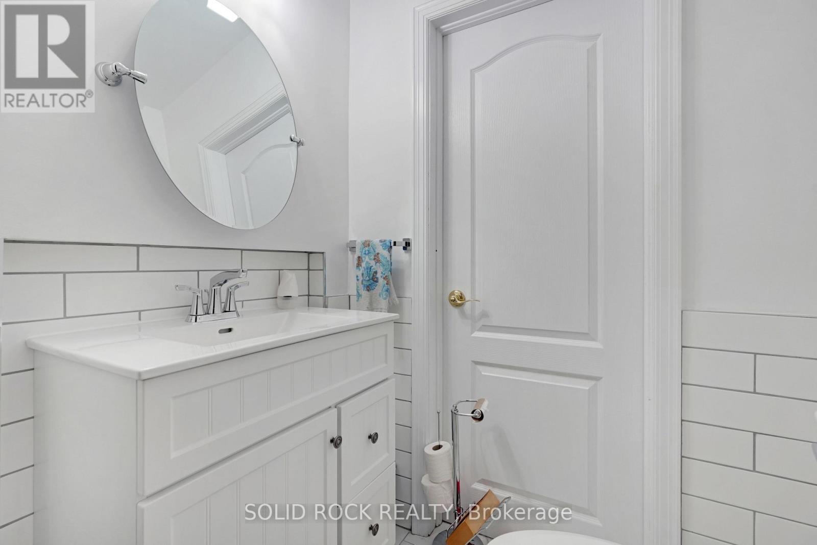 Photo 10 of 7725 Lawrence Street, Ottawa ON