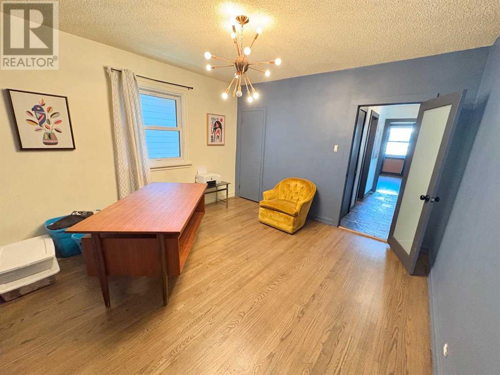Single Family House Bungalow for Sale in   Street S Victoria Park Lethbridge 