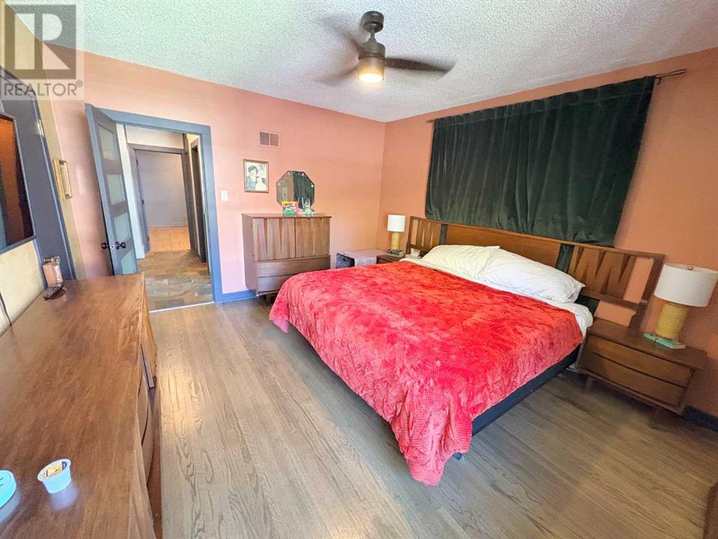 Single Family House Bungalow for Sale in   Street S Victoria Park Lethbridge 