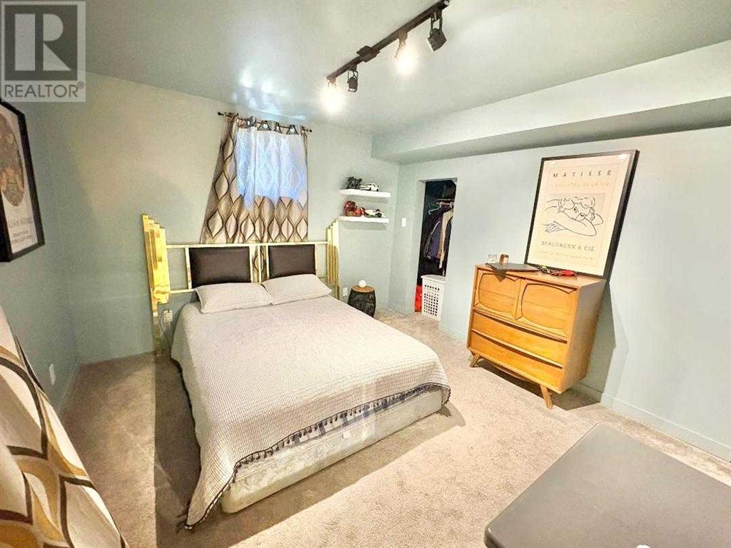 Single Family House Bungalow for Sale in   Street S Victoria Park Lethbridge 