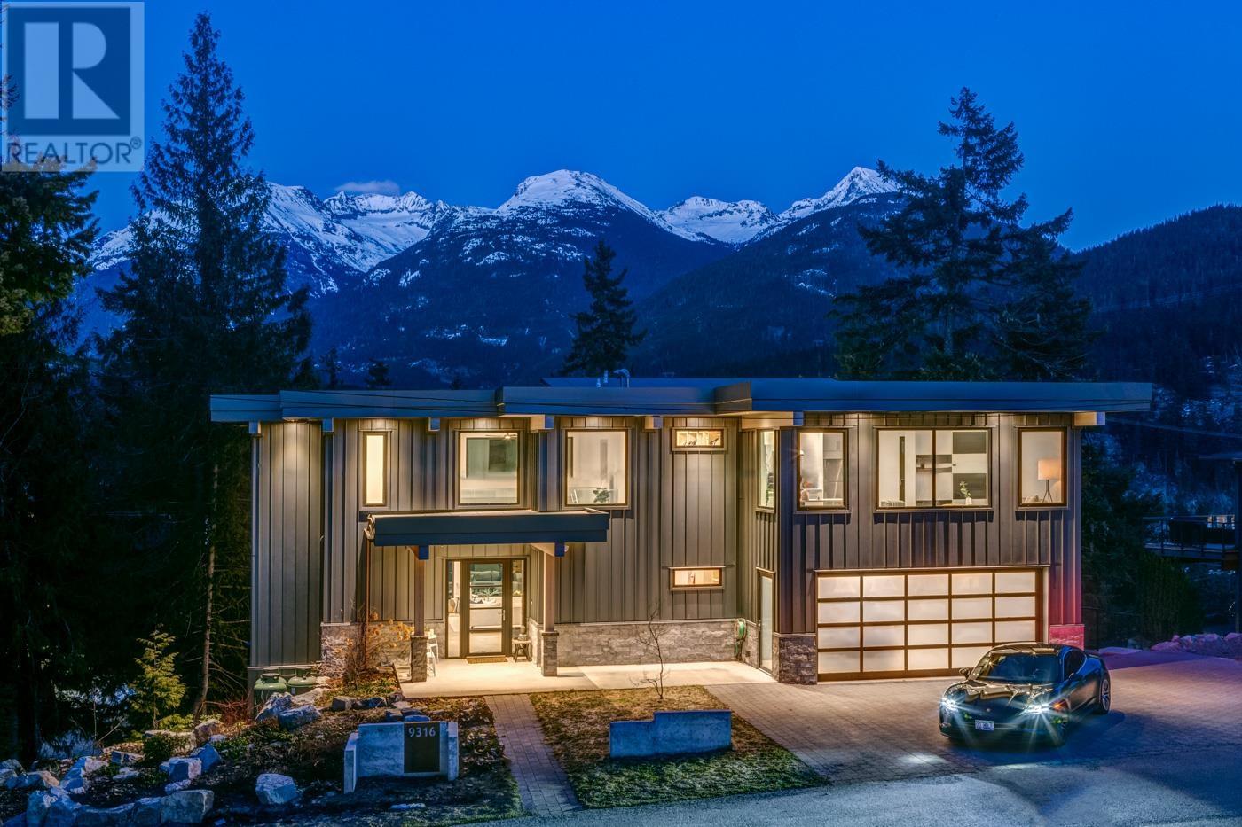 9316 AUTUMN PLACE, Whistler real estate listing R2953707