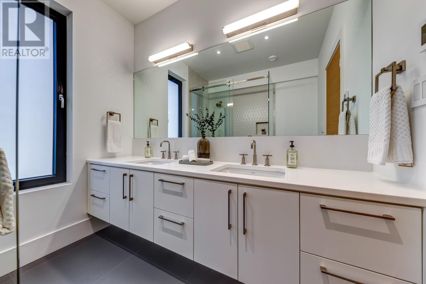 9316 AUTUMN PLACE, Whistler real estate listing R2953707