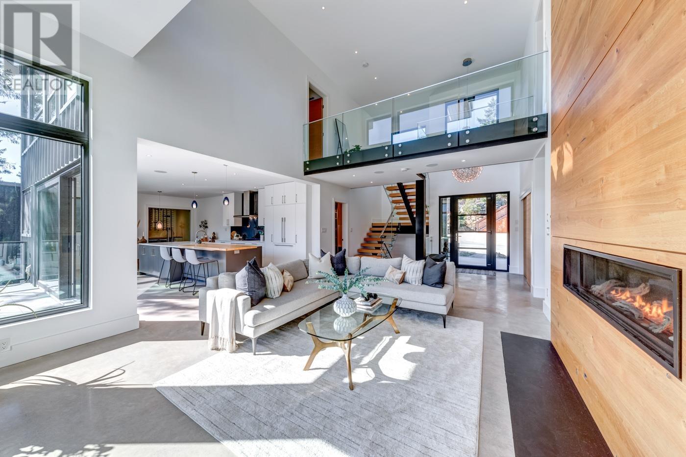 9316 AUTUMN PLACE, Whistler real estate listing R2953707