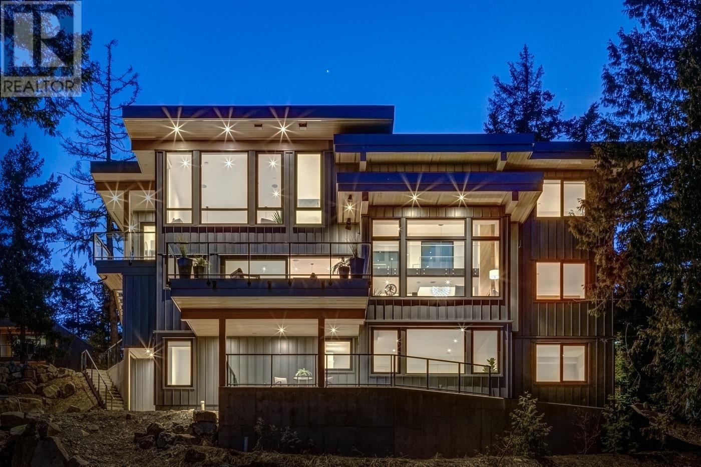 9316 AUTUMN PLACE, Whistler real estate listing R2953707
