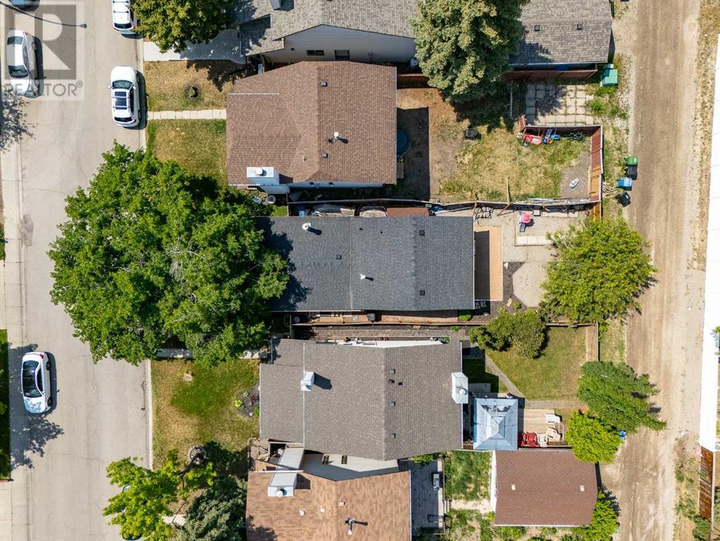 Single Family House 4 Level for Sale in  Millside Road SW Millrise Calgary 