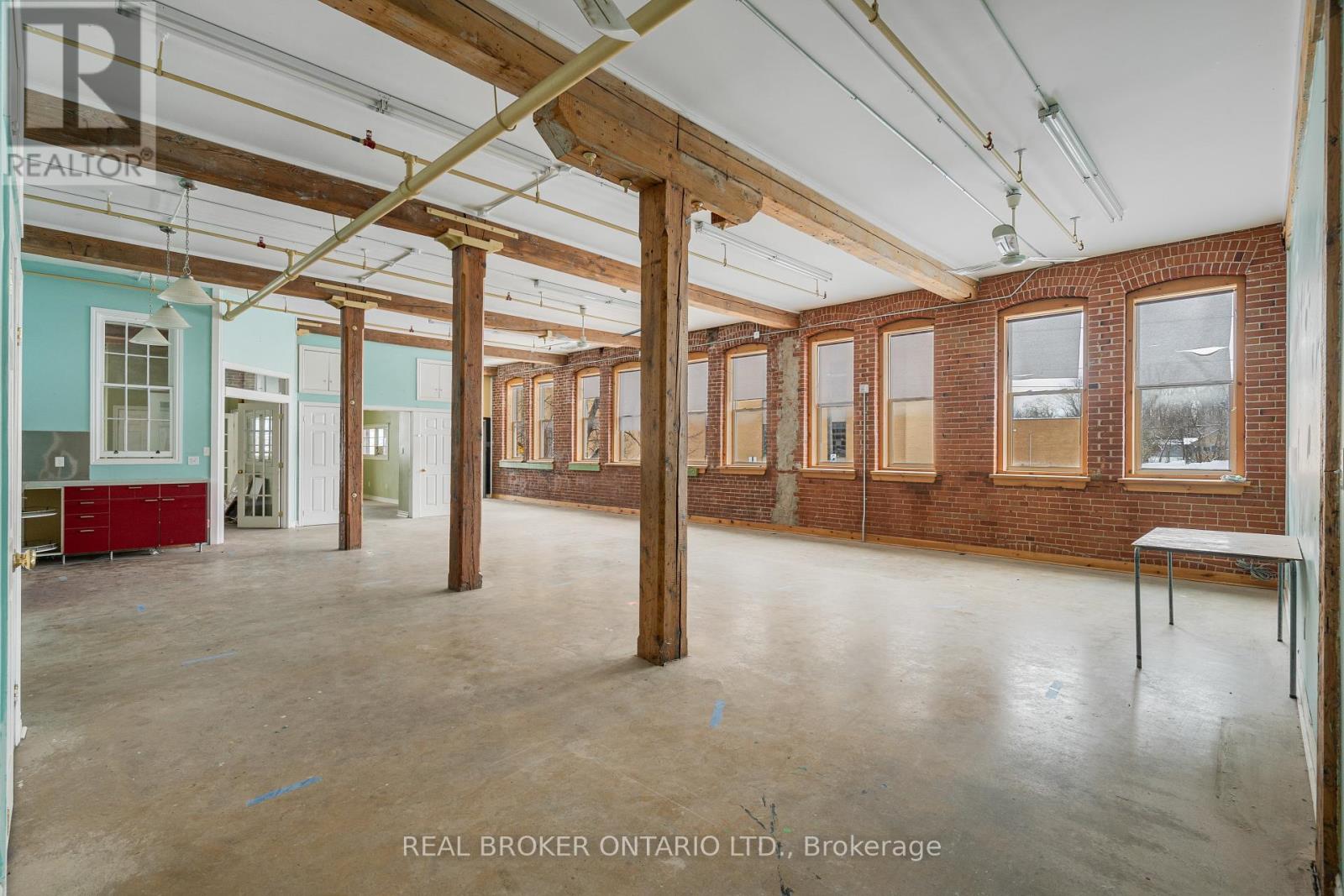 Photo 12 of 170 1 Sherbrooke Street E, Perth ON