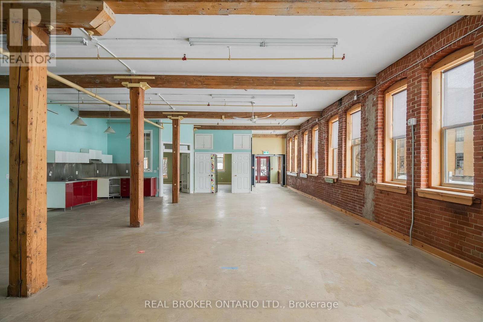 Photo 13 of 170 1 Sherbrooke Street E, Perth ON