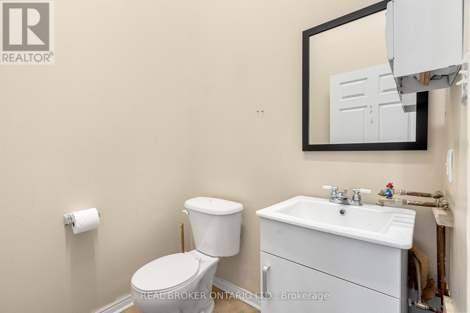 Photo 22 of 170 1 Sherbrooke Street E, Perth ON