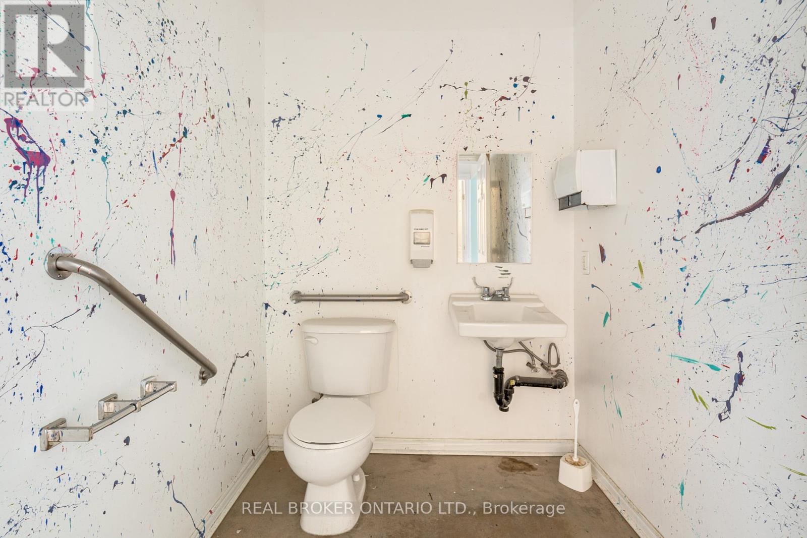 Photo 23 of 170 1 Sherbrooke Street E, Perth ON