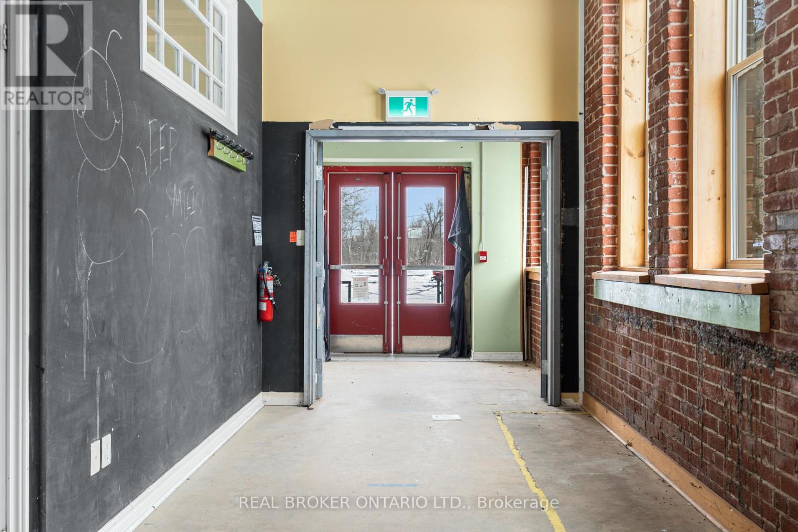 Photo 24 of 170 1 Sherbrooke Street E, Perth ON