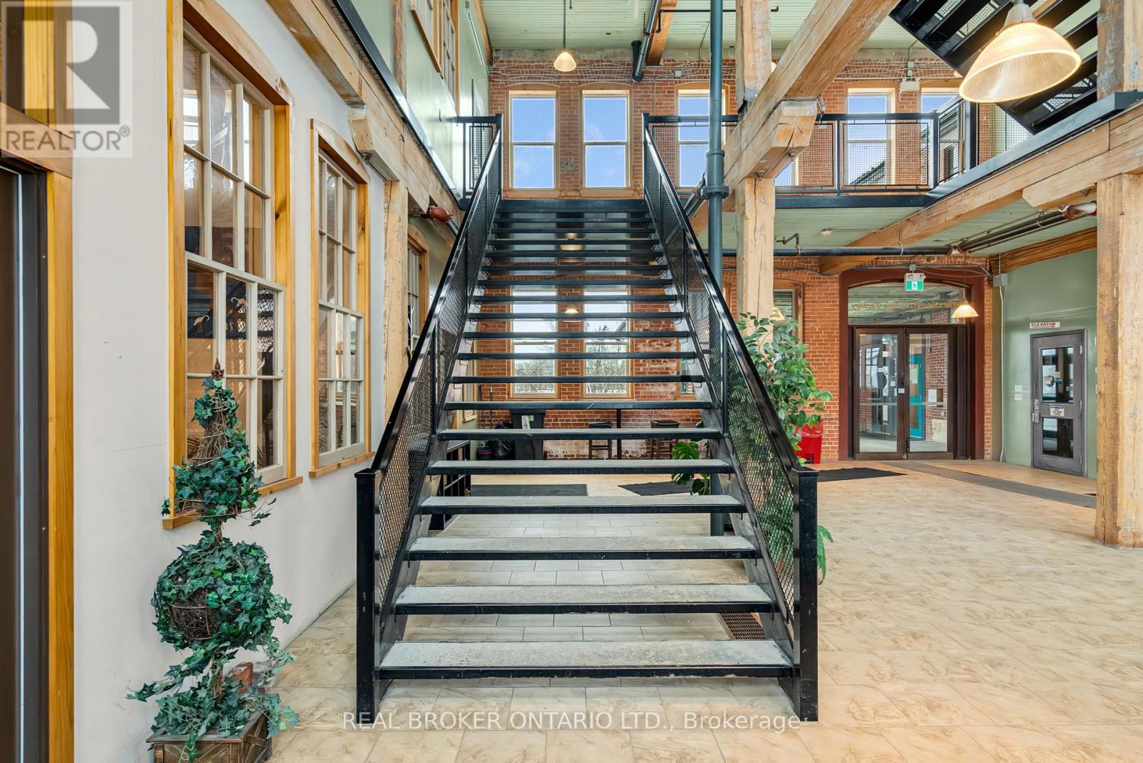 Photo 13 of 250 1 Sherbrooke Street E, Perth ON