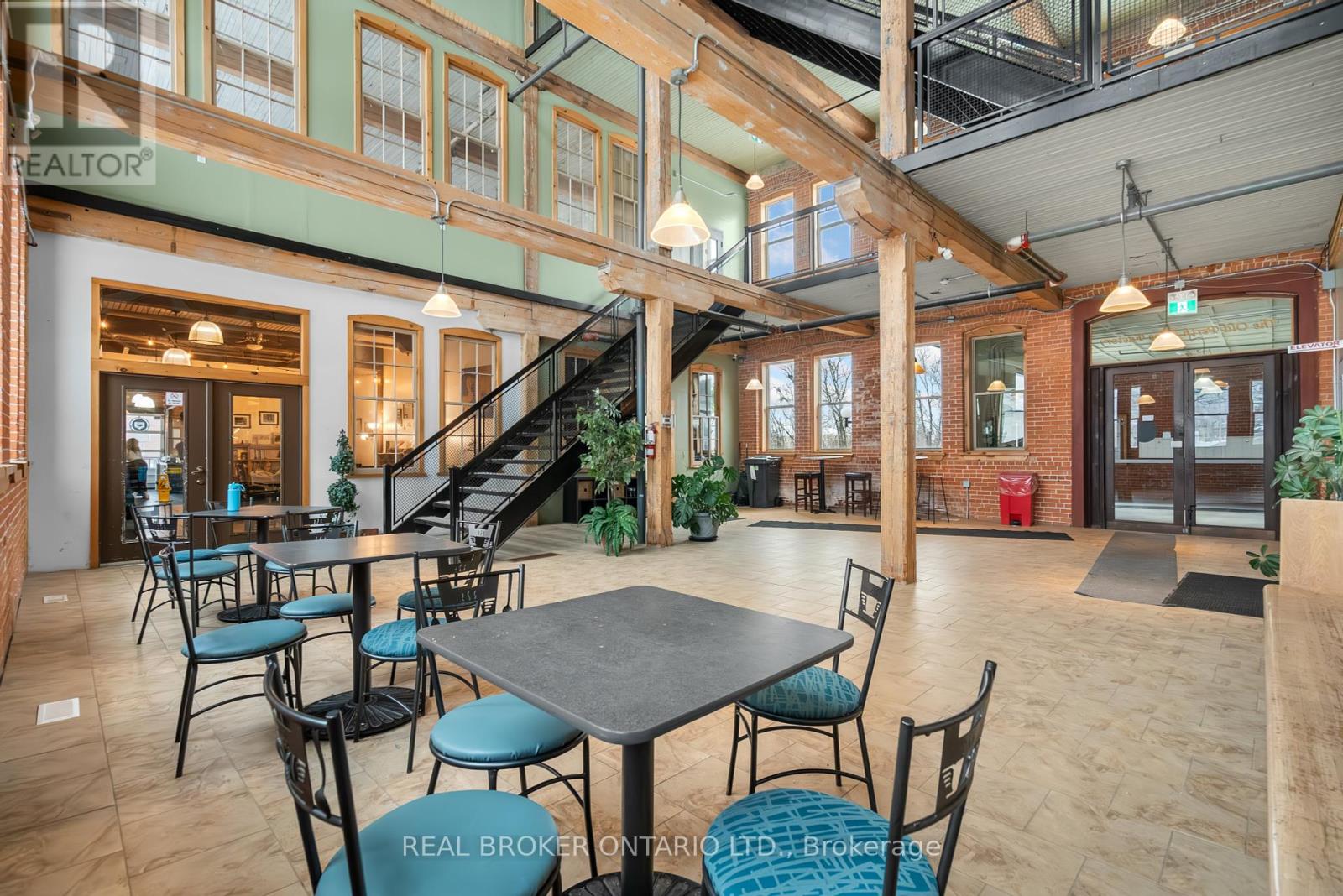 Photo 7 of 250 1 Sherbrooke Street E, Perth ON