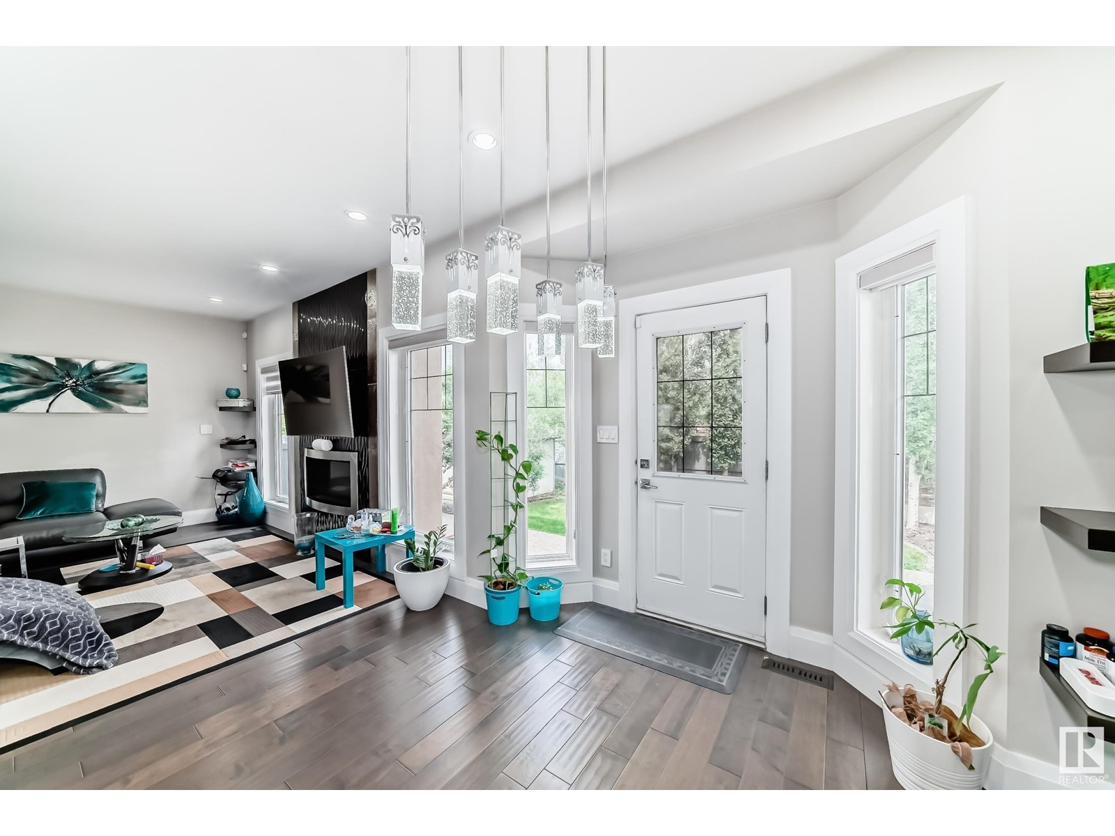 Photo 14 of 5342 Mullen Bn Nw, Edmonton AB