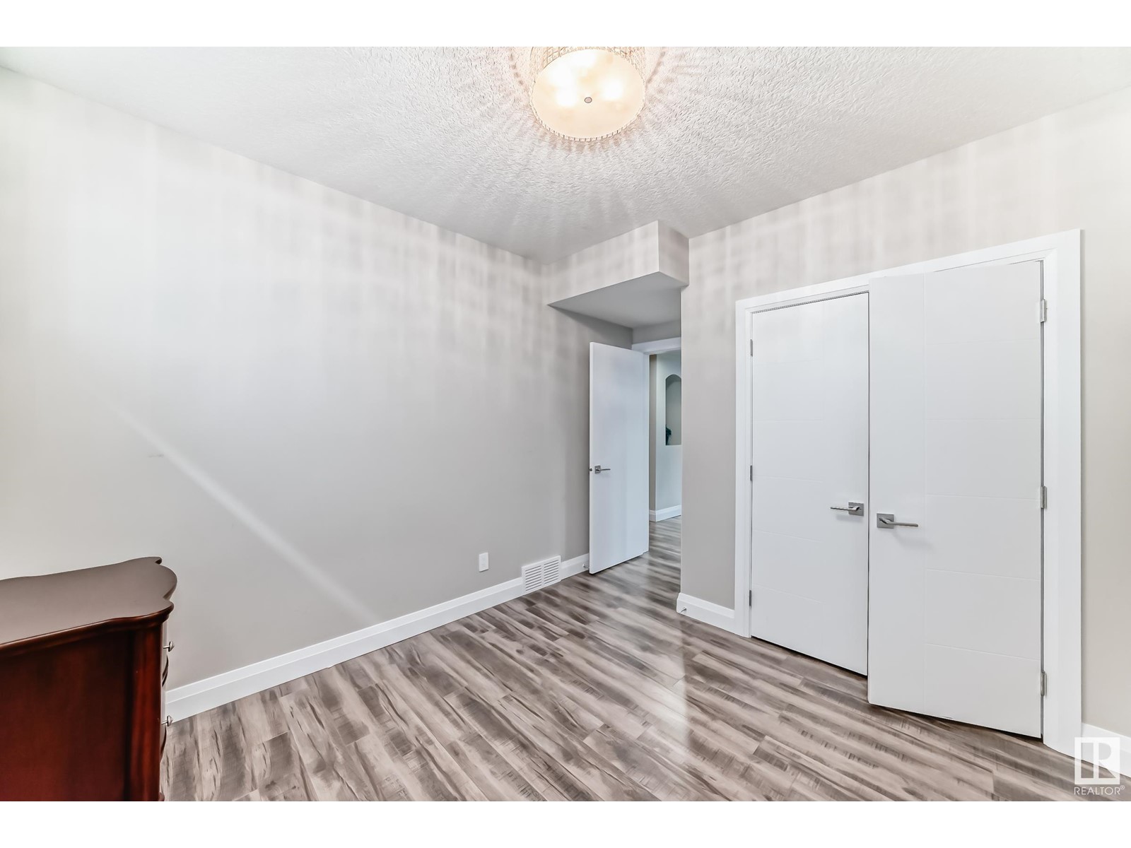 Photo 72 of 5342 Mullen Bn Nw, Edmonton AB