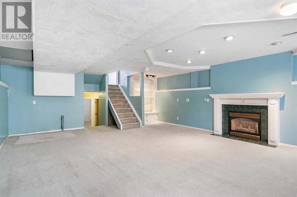Single Family House 4 Level for Sale in  Harvest Gold Circle NE Harvest Hills Calgary 