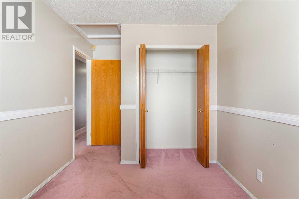 Single Family House 4 Level for Sale in  Harvest Gold Circle NE Harvest Hills Calgary 