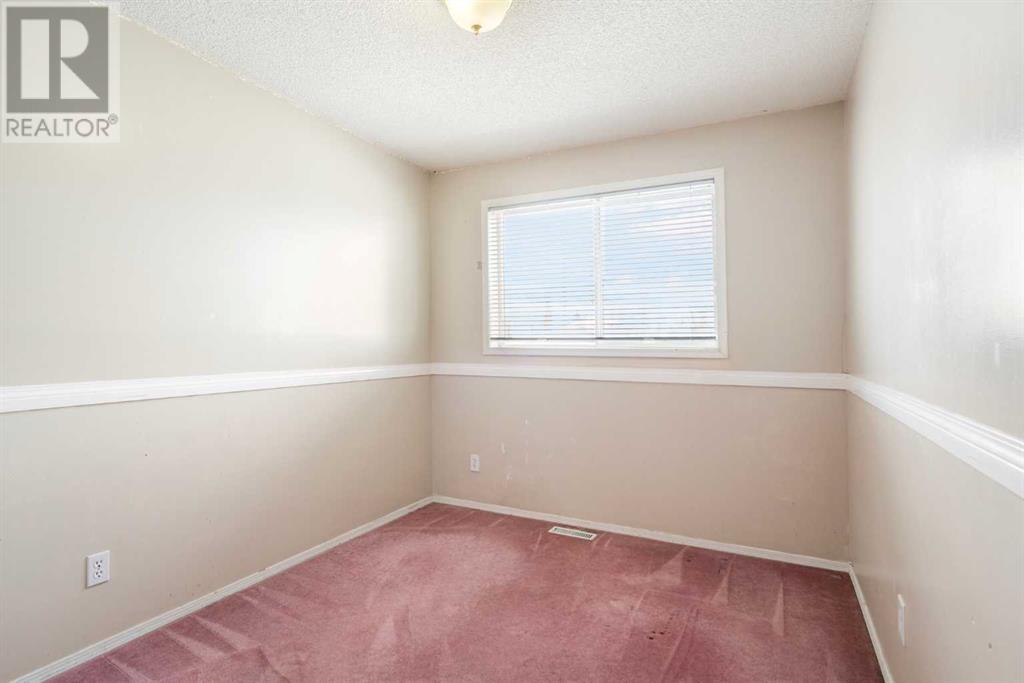 Single Family House 4 Level for Sale in  Harvest Gold Circle NE Harvest Hills Calgary 