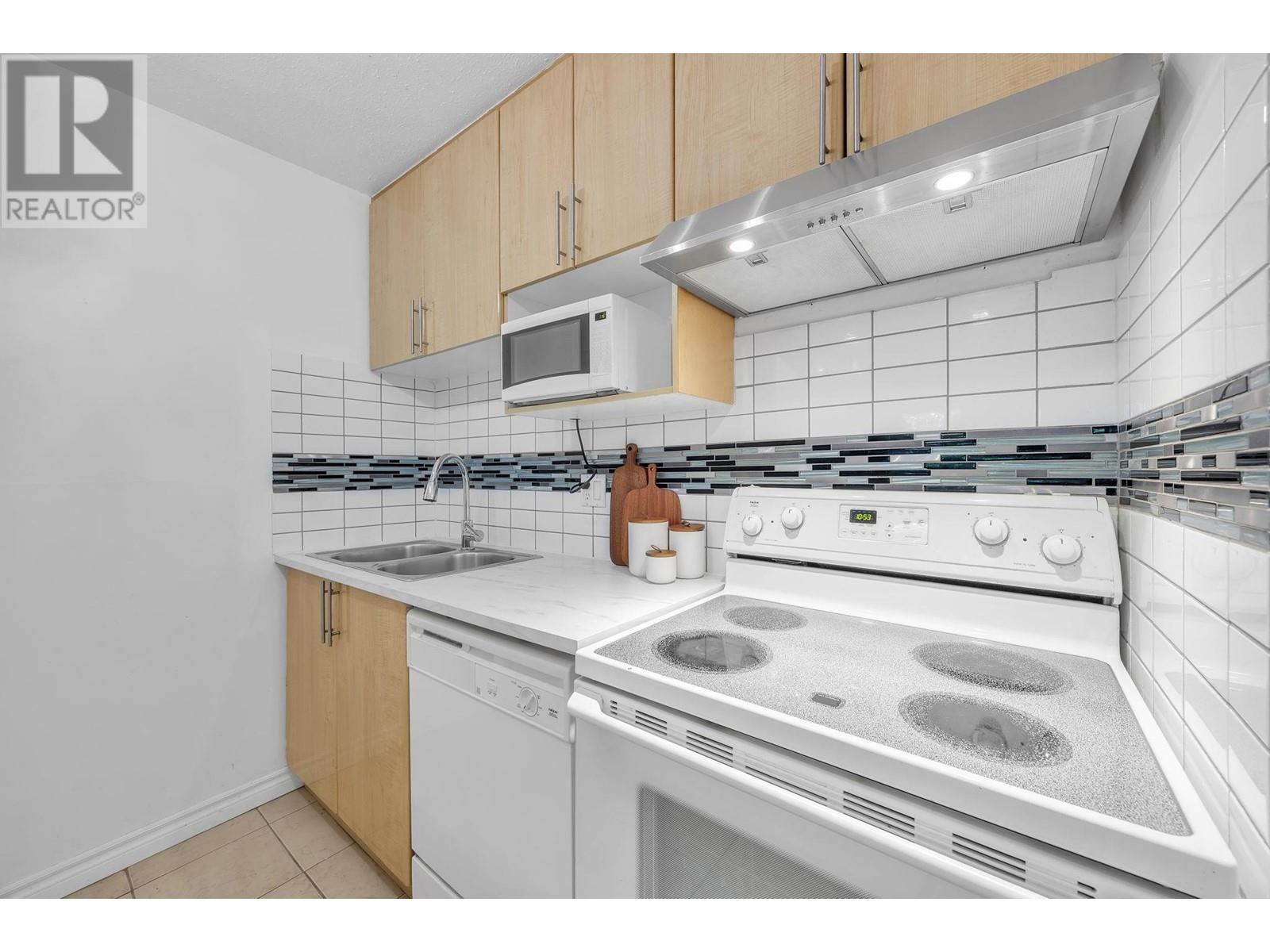 102 8291 PARK ROAD, Richmond real estate listing R3010656
