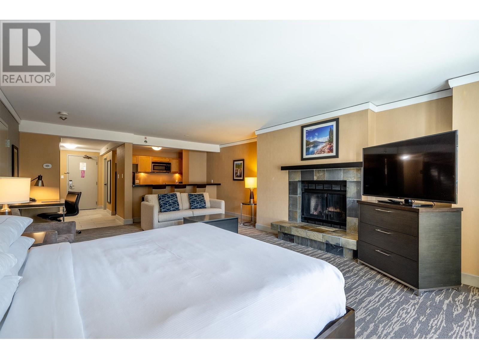 210/212 4050 WHISTLER WAY, Whistler