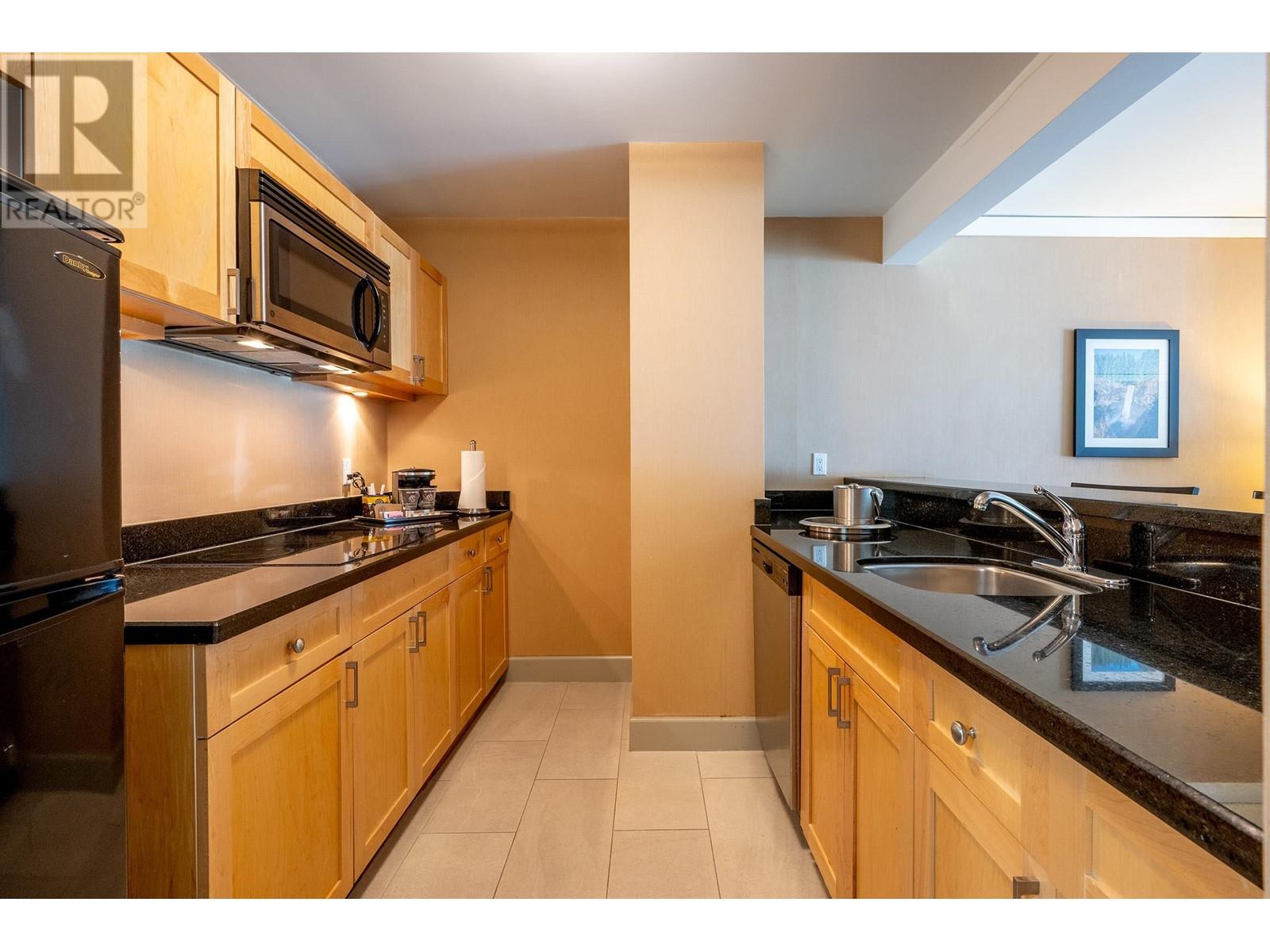210/212 4050 WHISTLER WAY, Whistler