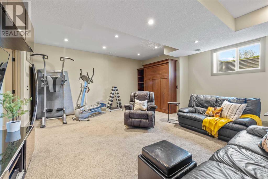 Single Family House for Sale in   Street NW Bowness Calgary 