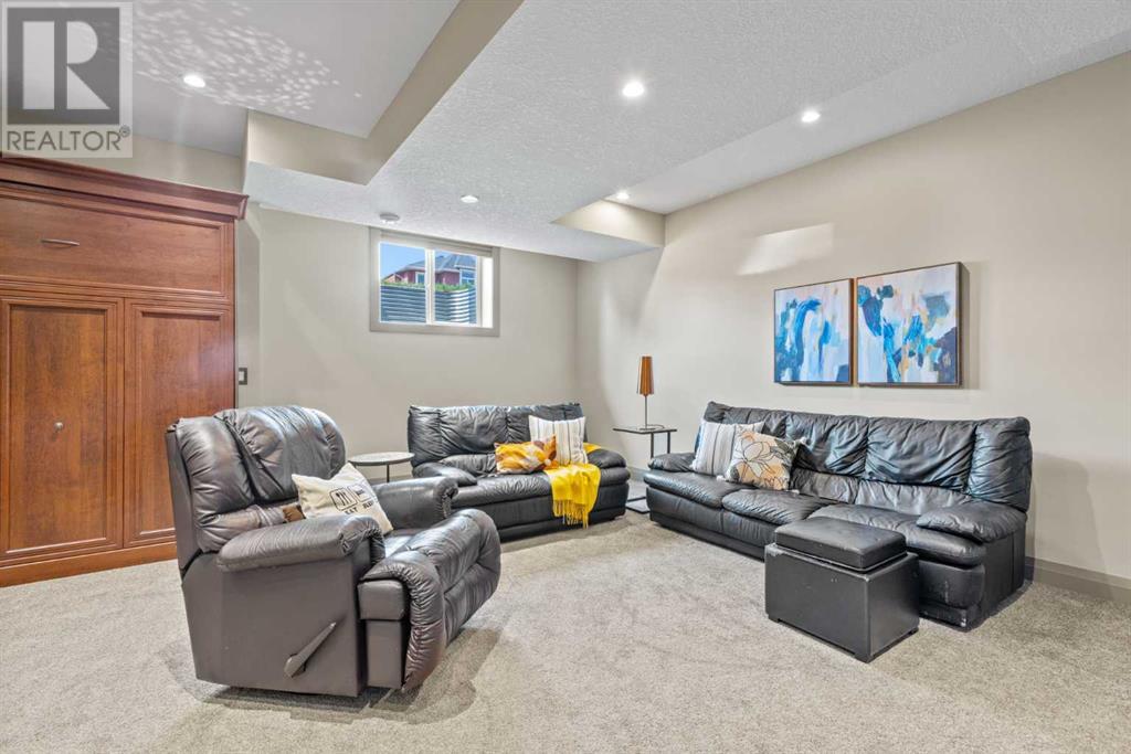 Single Family House for Sale in   Street NW Bowness Calgary 