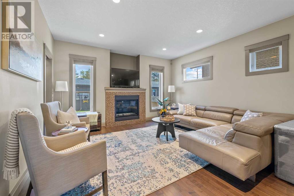 Single Family House for Sale in   Street NW Bowness Calgary 