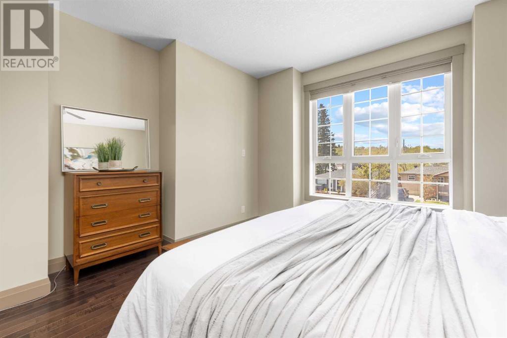Single Family House for Sale in   Street NW Bowness Calgary 