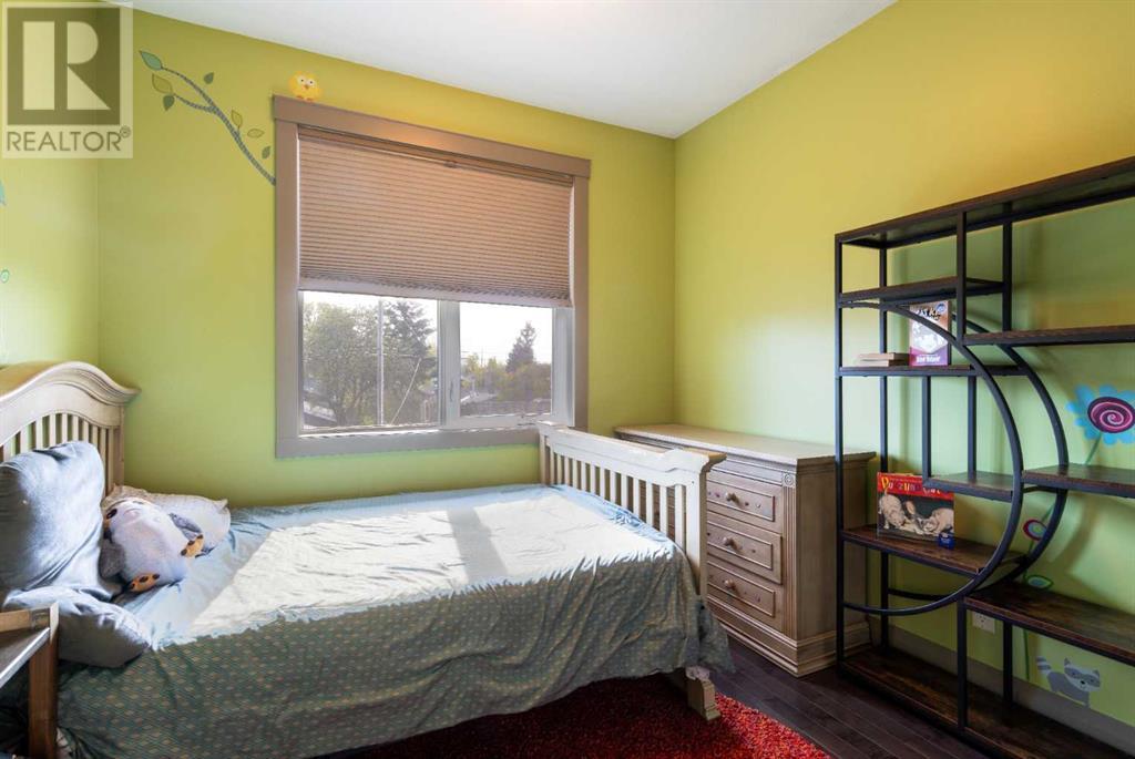 Single Family House for Sale in   Street NW Bowness Calgary 