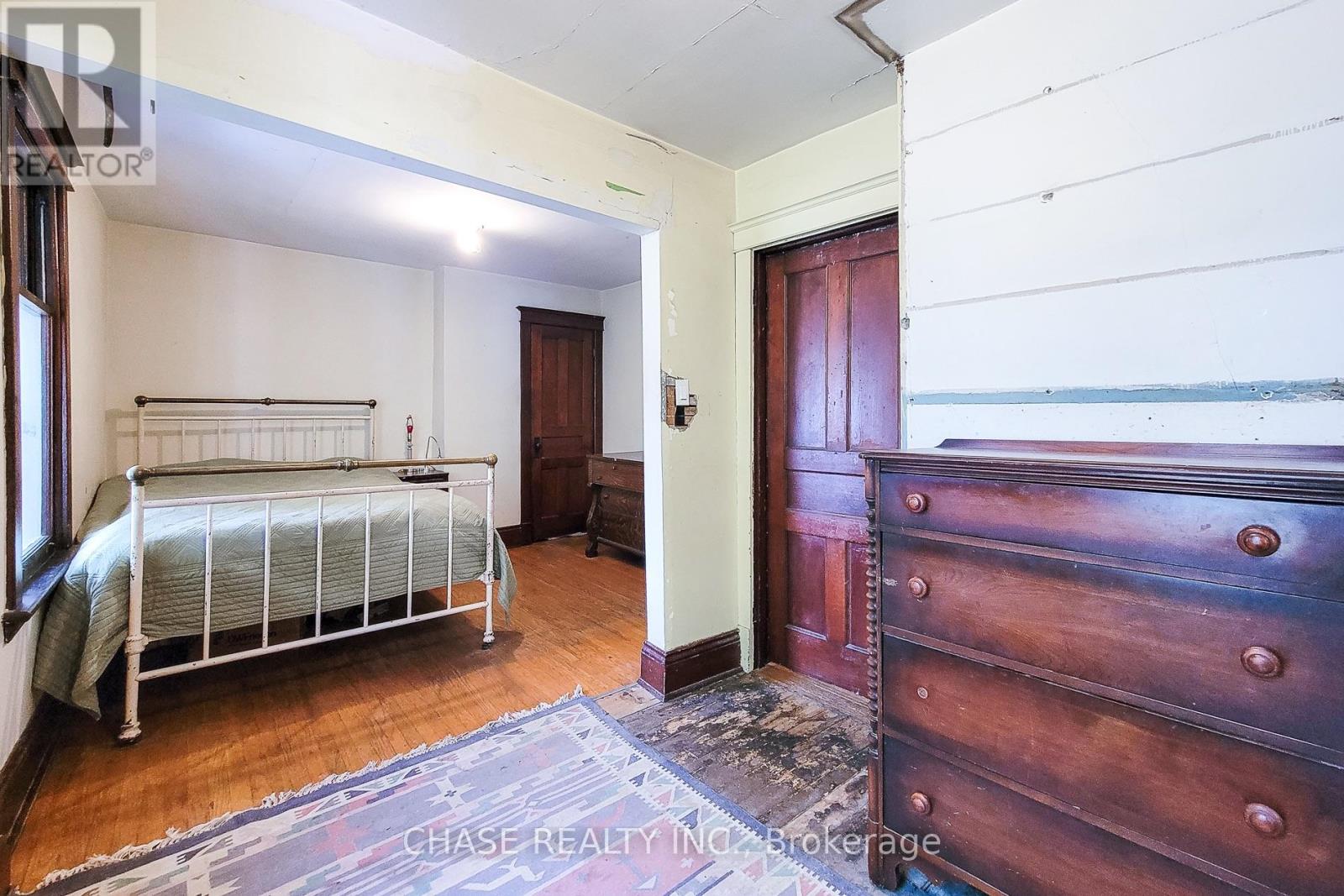 Photo 37 of 63 Carrick Avenue, Hamilton ON