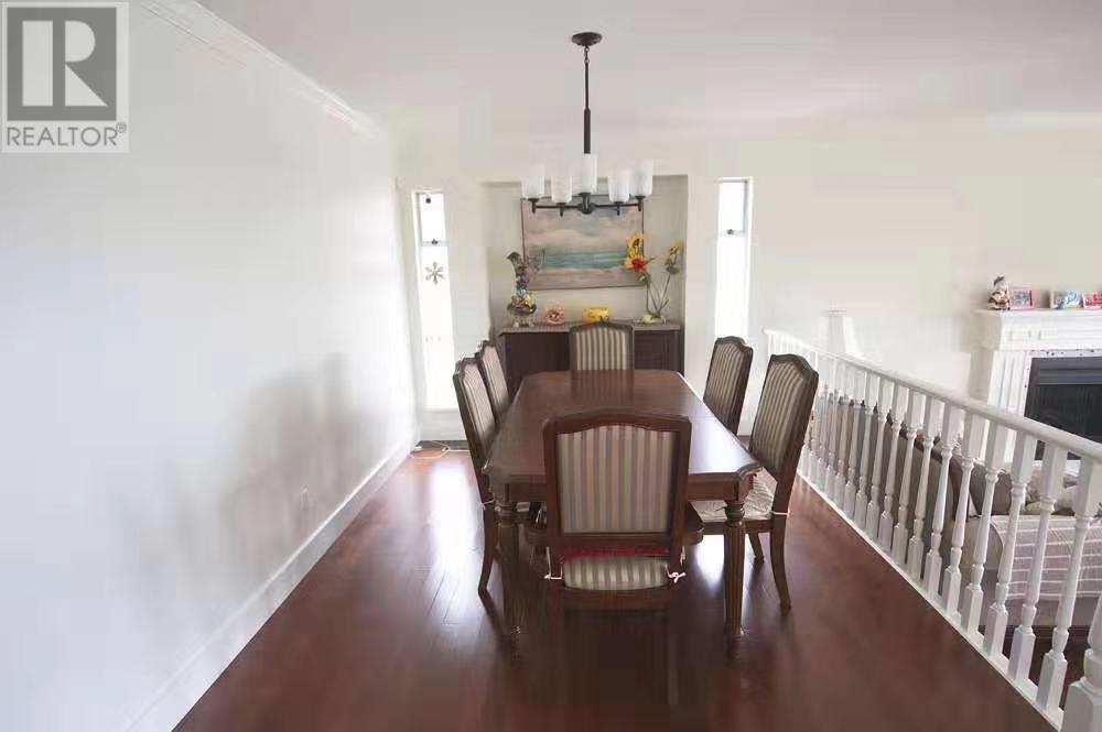 Photo 8 of 2655 Delahaye Drive, Coquitlam BC