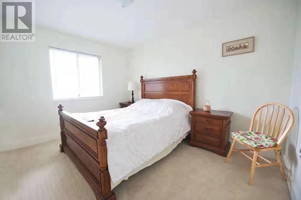 Photo 13 of 2655 Delahaye Drive, Coquitlam BC