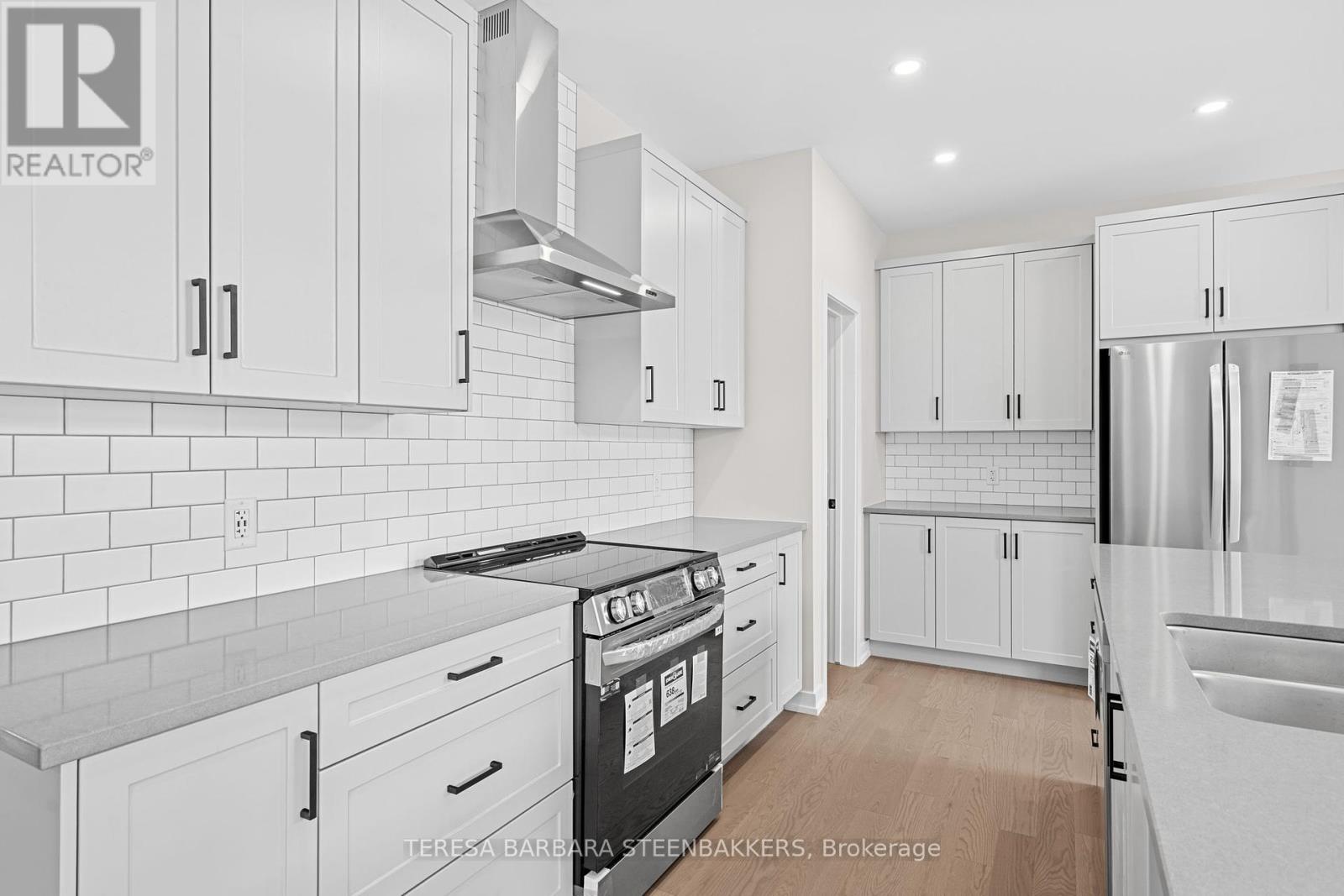 Photo 25 of 747 Kenny Gordon Avenue W, Ottawa ON