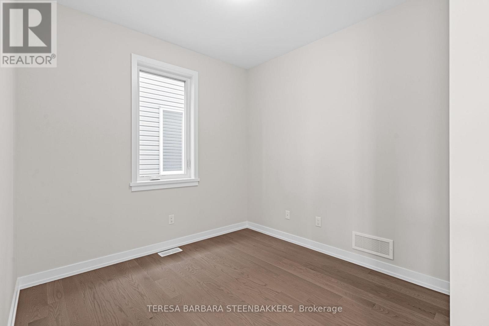 Photo 22 of 747 Kenny Gordon Avenue W, Ottawa ON