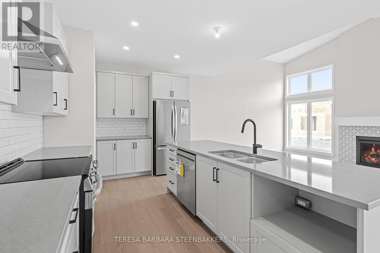 Photo 24 of 747 Kenny Gordon Avenue W, Ottawa ON