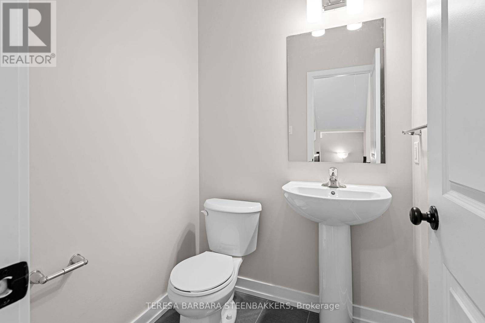 Photo 26 of 747 Kenny Gordon Avenue W, Ottawa ON