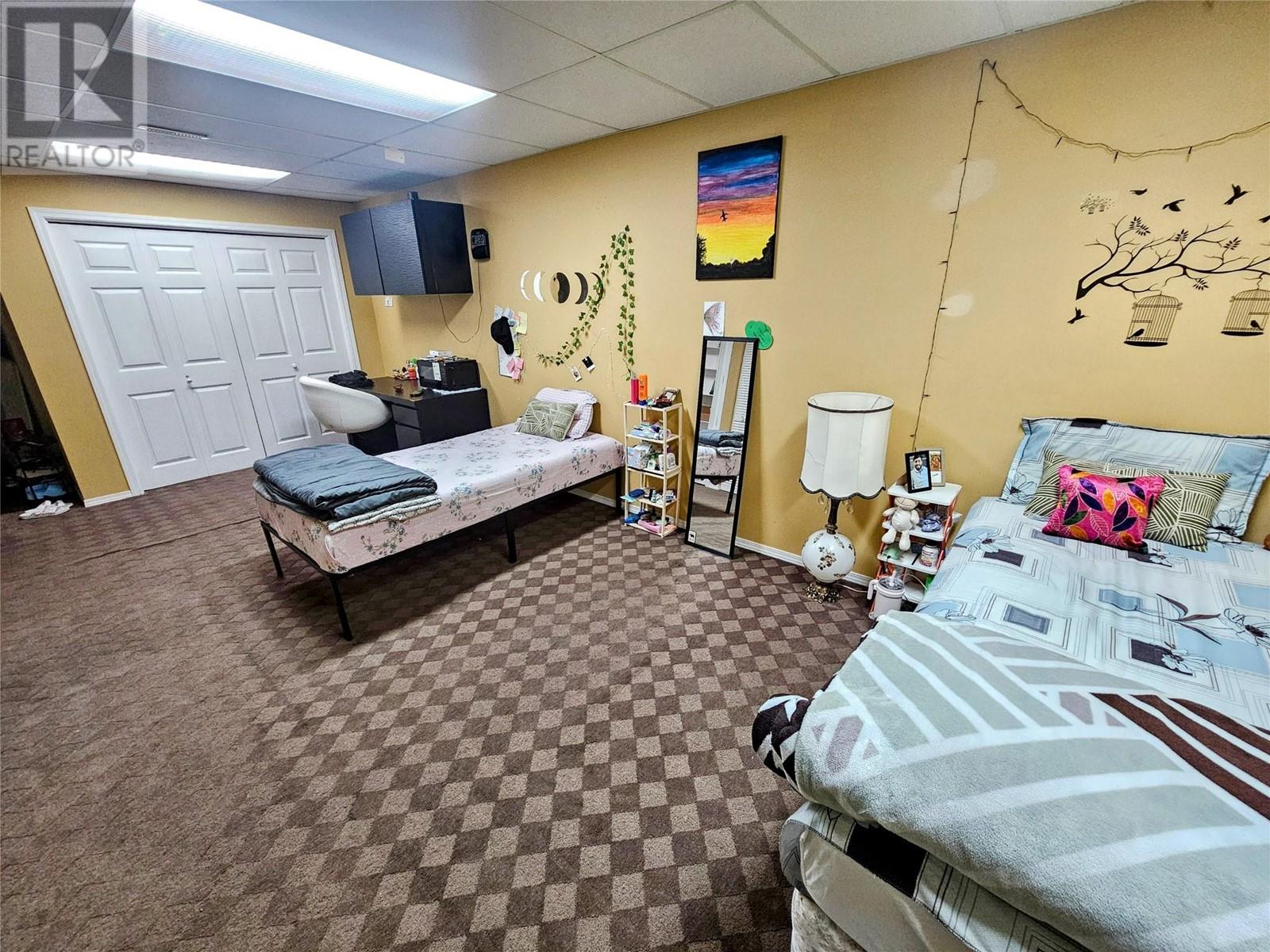Photo 23 of 837 9th Street, Montrose BC