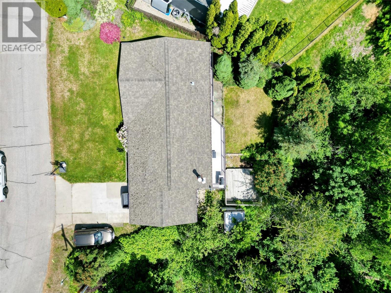 Photo 28 of 837 9th Street, Montrose BC