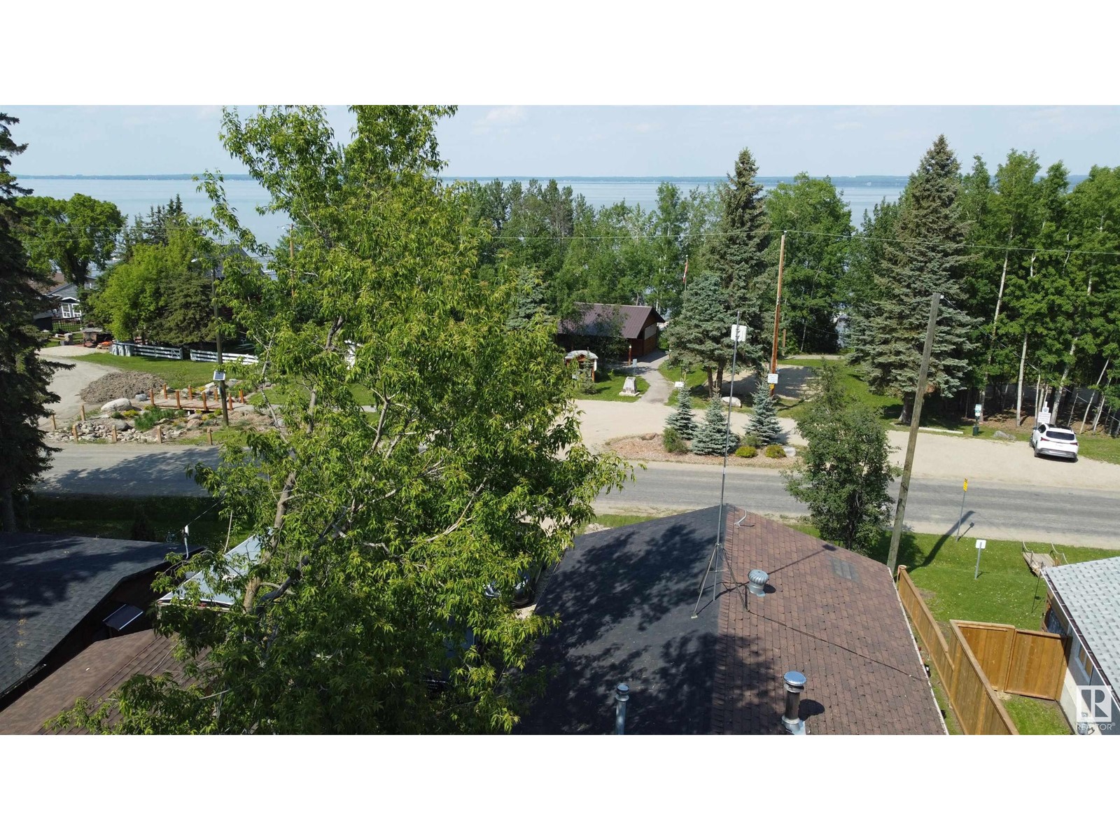 Photo 19 of 213 Crystal Springs Dr, Rural Wetaskiwin County AB