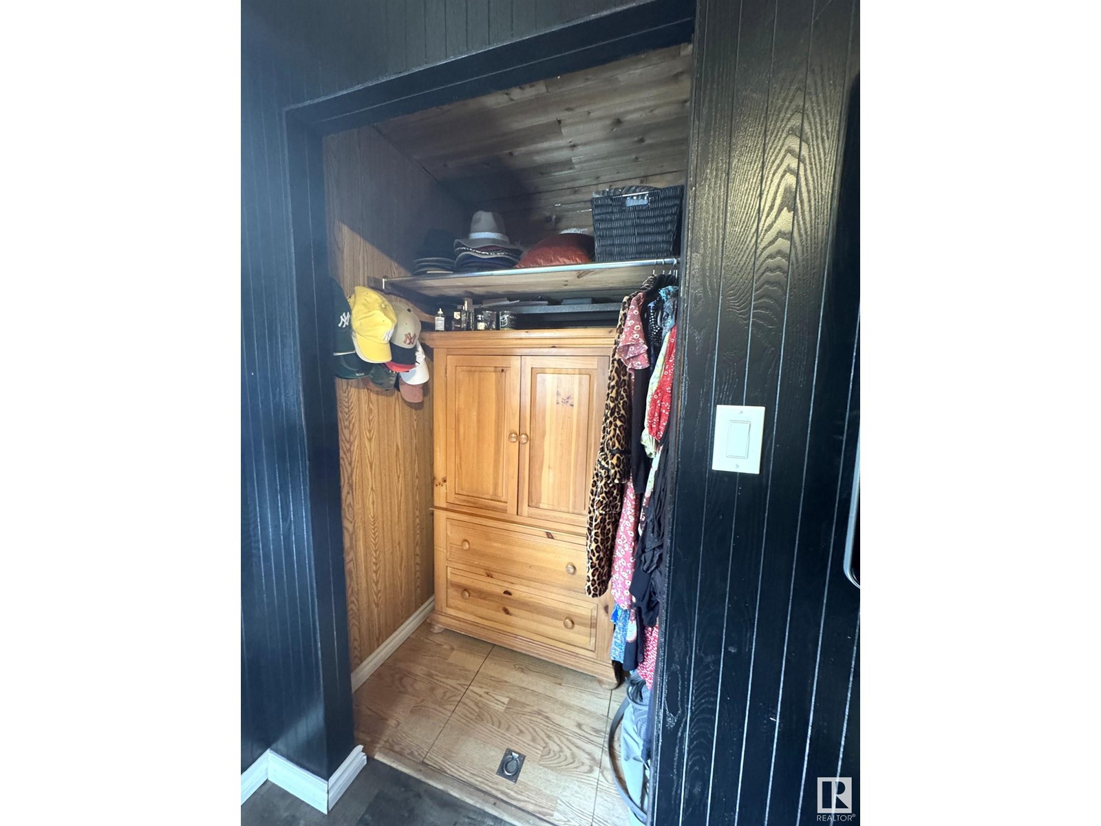 Photo 13 of 213 Crystal Springs Dr, Rural Wetaskiwin County AB