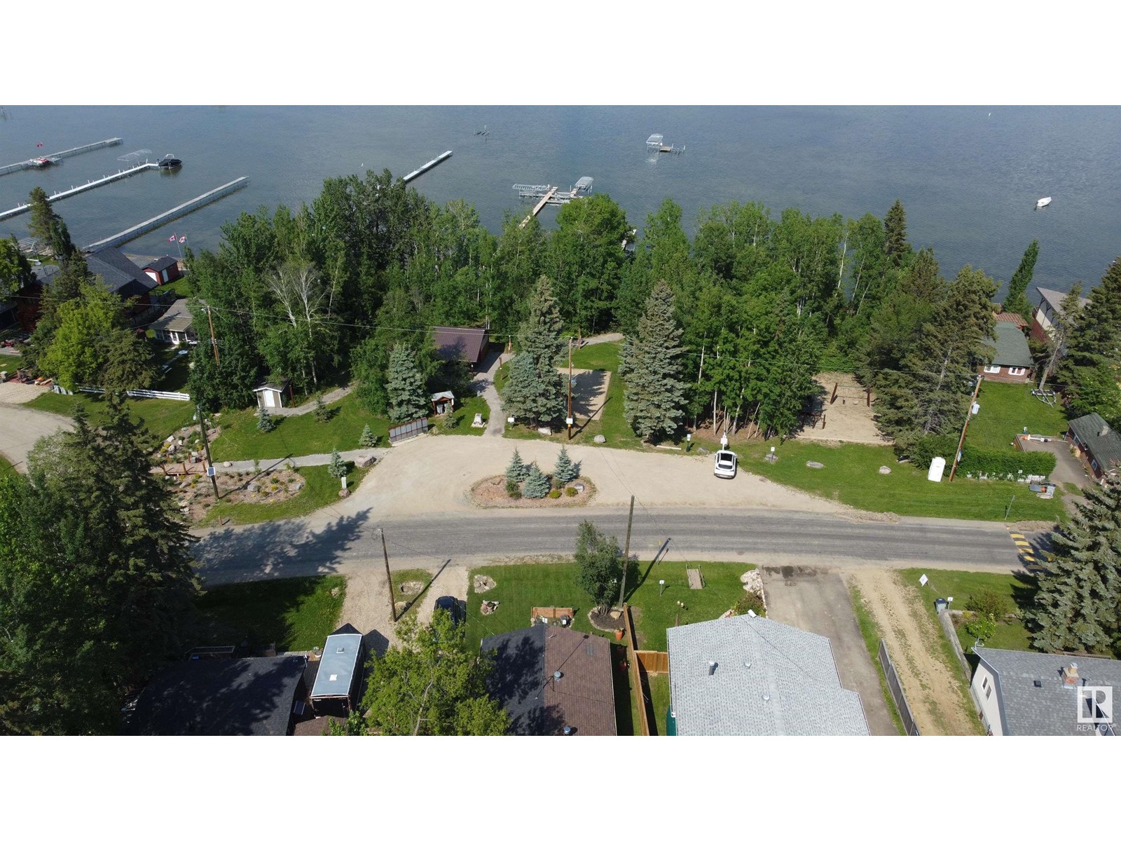 Photo 20 of 213 Crystal Springs Dr, Rural Wetaskiwin County AB